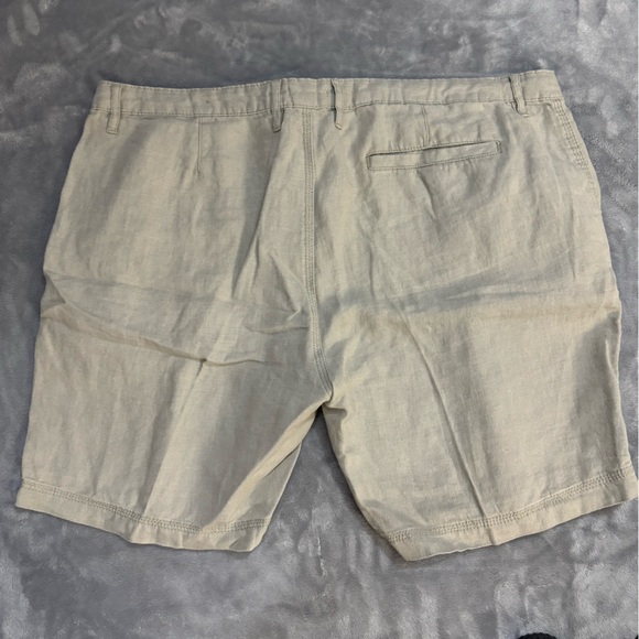 Onia Linen Shorts in Light Tan, Size 38 w/ 7” Inseam - Picture 7 of 8